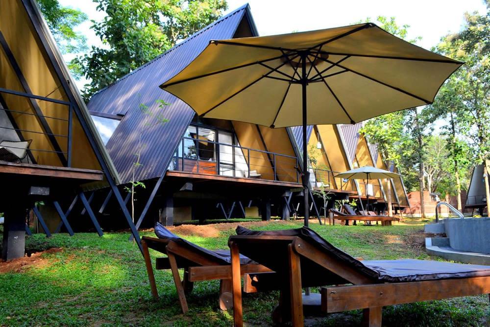 Kottawatta River Bank Resort Udawalawe Exteriör bild