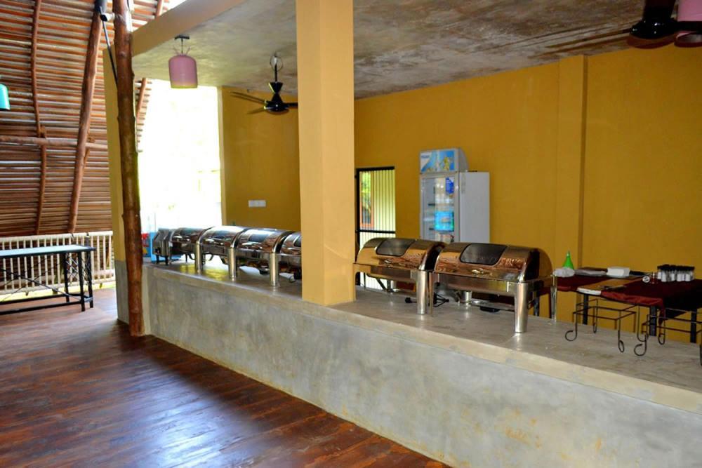 Kottawatta River Bank Resort Udawalawe Exteriör bild