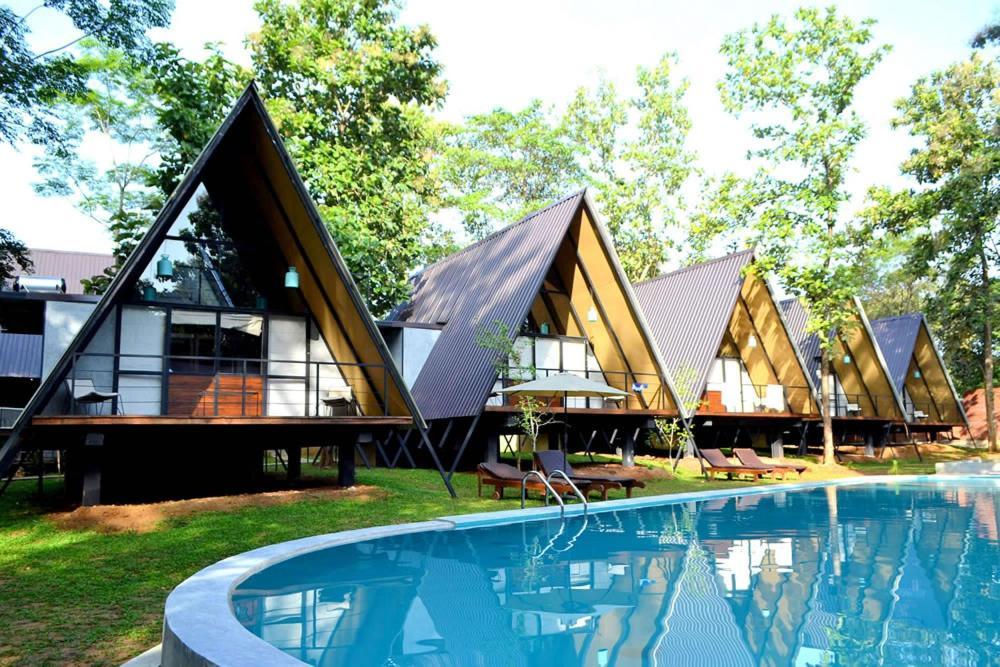 Kottawatta River Bank Resort Udawalawe Exteriör bild